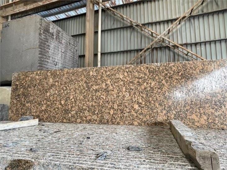 Giallo Fiorito Granite Slab (5)